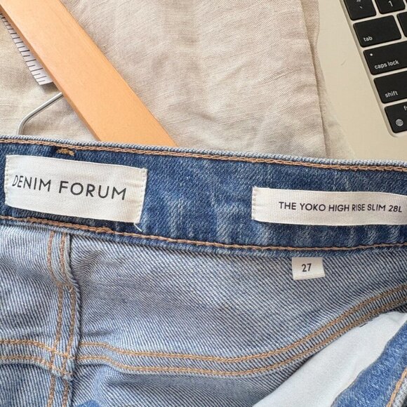 Aritzia Denim Forum The Yoko High Rise Slim Denim Jeans Washed Blue 28L Size 27 - Picture 7 of 8